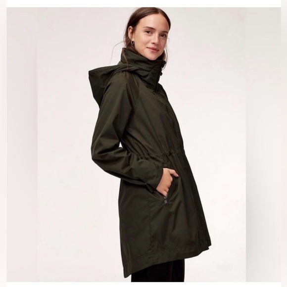 Babaton Jackets & Blazers - BABATON Raindrop Jacket